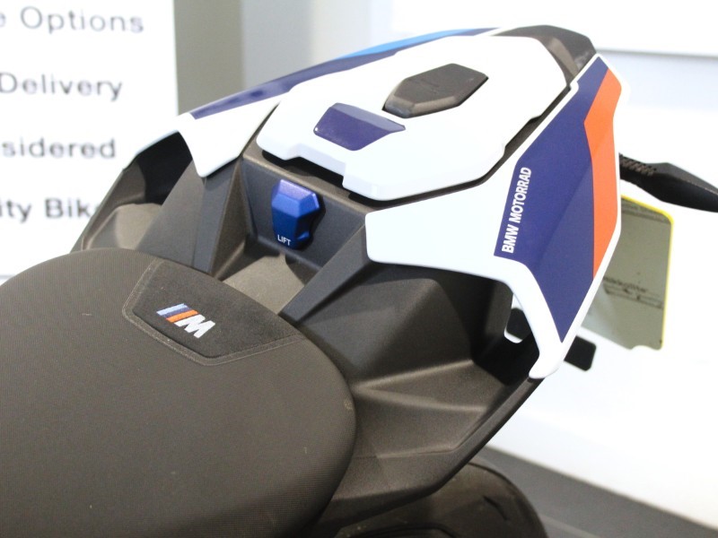 2025 (25) M 1000 R 4756642