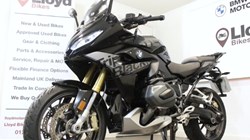 2023 (73) R 1250 RS SE 4895375