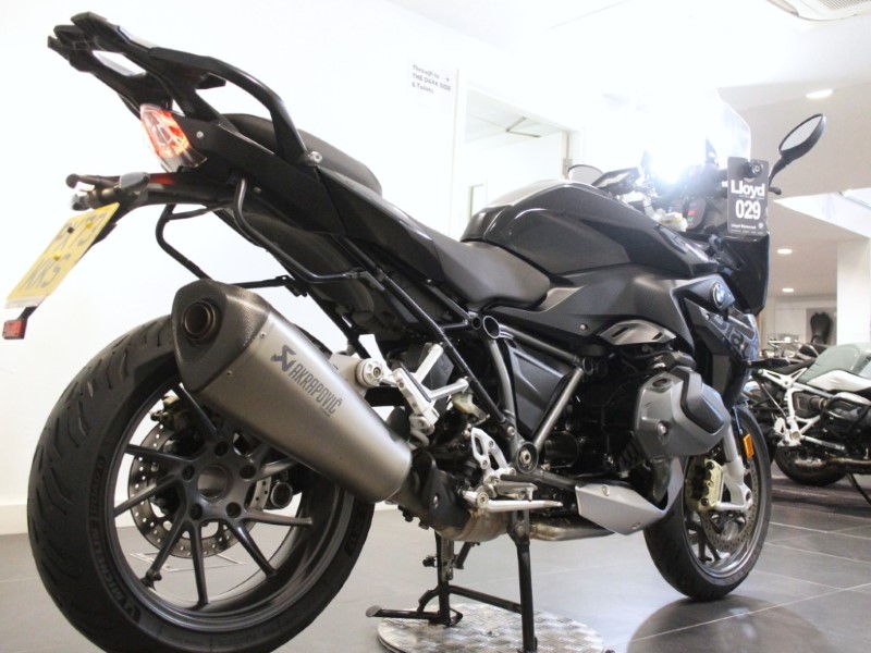 2023 (73) R 1250 RS SE 4895373