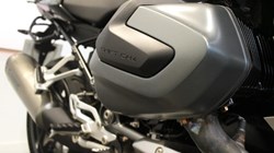 2023 (73) R 1250 RS SE 4796321