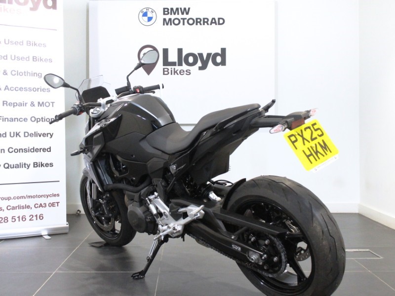 2025 (25) F 900 R 4816404