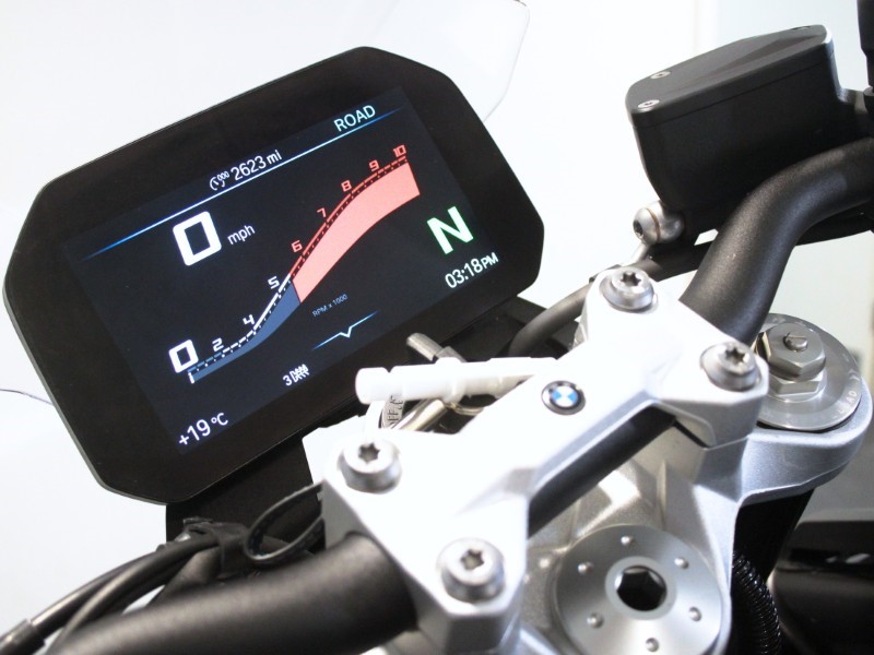 2025 (25) F 900 R 4816410