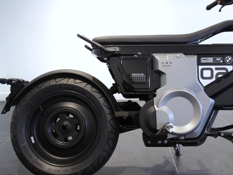 2025 (75) CE 02 AM 5075672