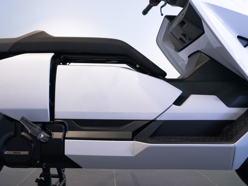 2025 (75) CE 04 5075830