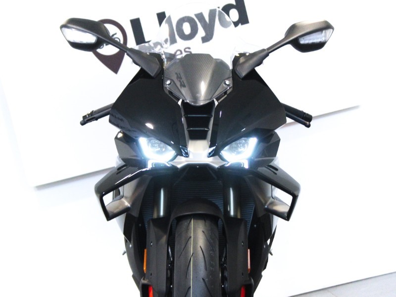 2025 (75) S 1000 RR Sport 5075897