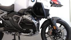 2025 (75) R 1300 GSA TE ASA 5092181