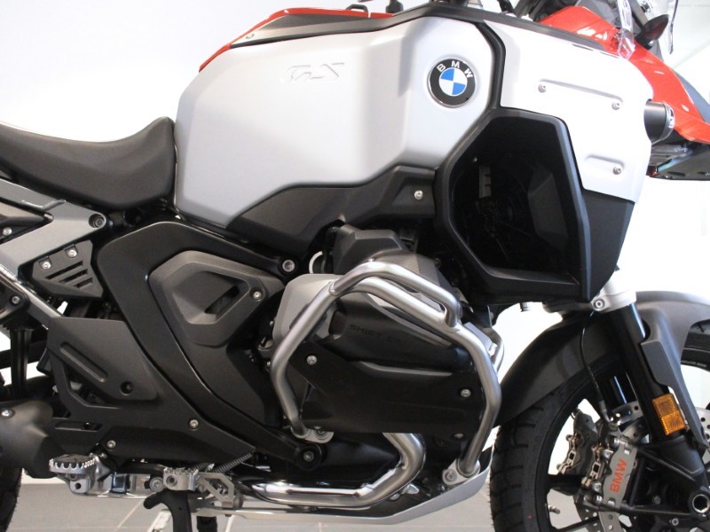 2025 (75) R 1300 GSA TE ASA 5092180