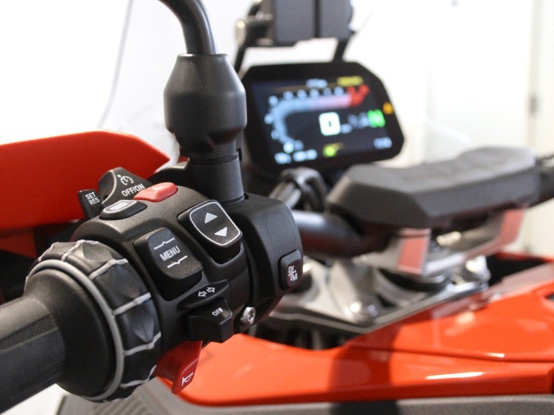 2025 (75) R 1300 GSA TE ASA 5092167