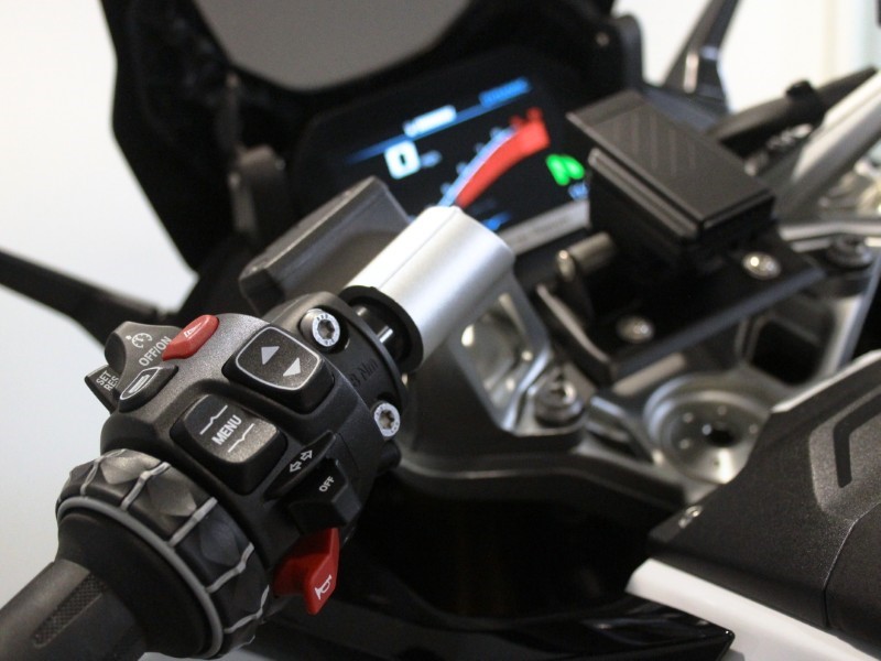 2025 (25) R 1300 RS SE 4975473