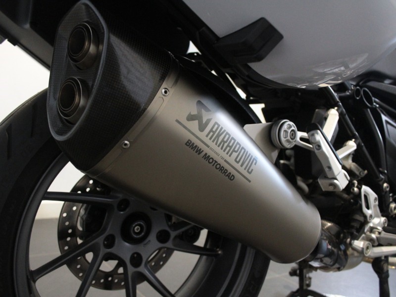 2023 (72) R 1250 RS SE 5063781