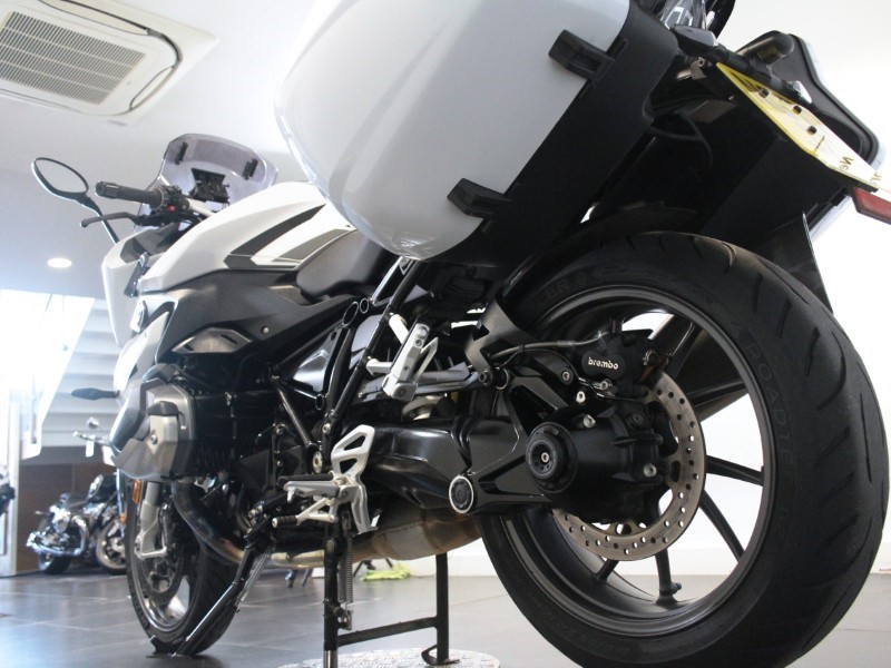 2023 (72) R 1250 RS SE 5063786