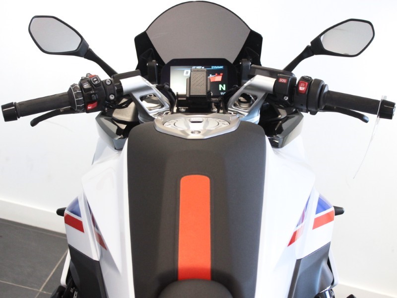 2025 (75) R 1300 RS SE 5566778