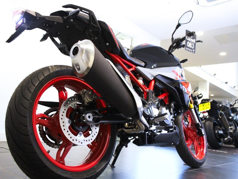 2025 (75) G 310 R 5690555