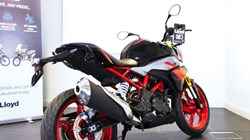 2025 (75) G 310 R 5690544