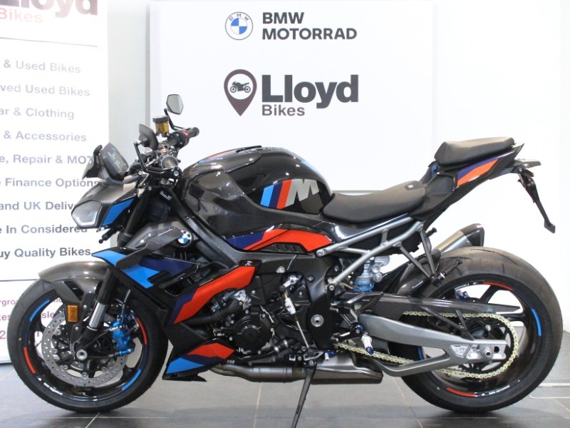 2025 (75) M 1000 R Competition Pack 5613000