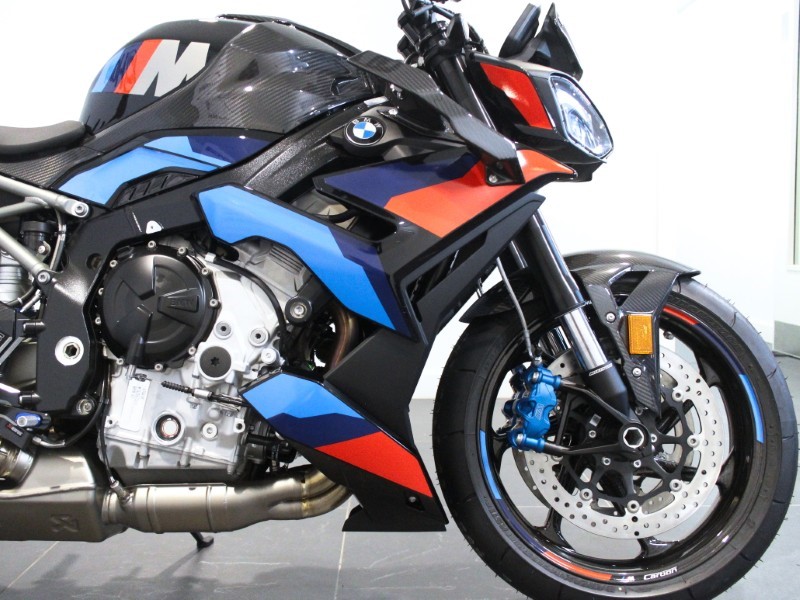 2025 (75) M 1000 R Competition Pack 5613018