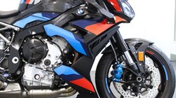 2025 (75) M 1000 R Competition Pack 5613018