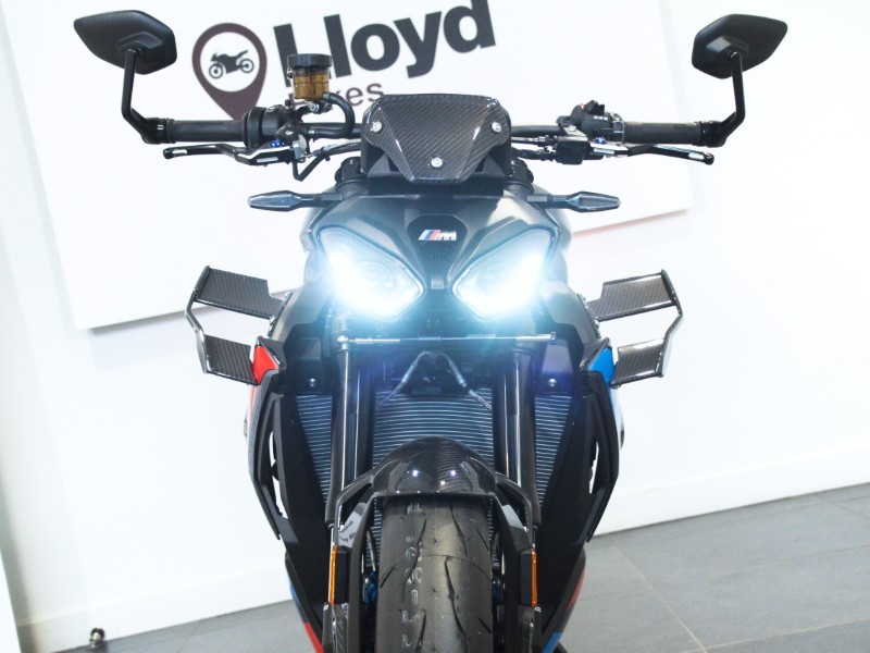 2025 (75) M 1000 R Competition Pack 5613031