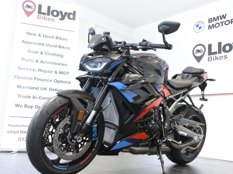 2025 (75) M 1000 R Competition Pack 5613015