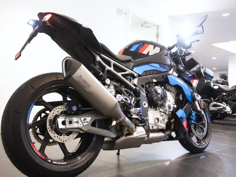 2025 (75) M 1000 R Competition Pack 5613013