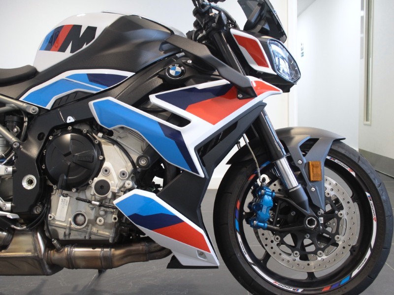 2025 (25) M 1000 R 5690265