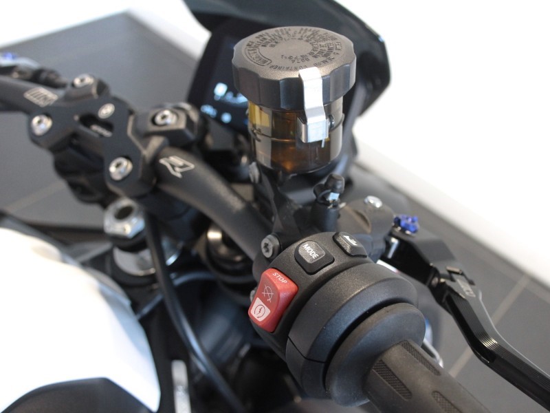 2025 (25) M 1000 R 5690259