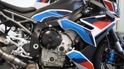 2025 (25) M 1000 R 5690264