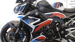 2025 (25) M 1000 R 5690266