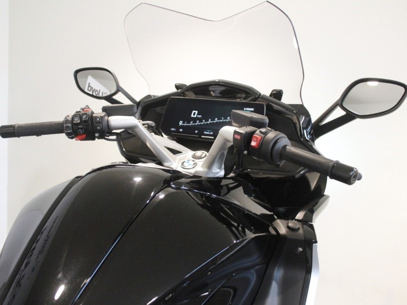2026 (26) K 1600 GT SE 5914367