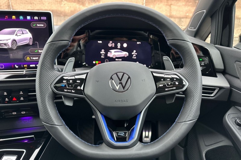 2025 (75) VOLKSWAGEN GOLF 2.0 TSI 333 R Black Edition 4Motion 5dr DSG 5034250