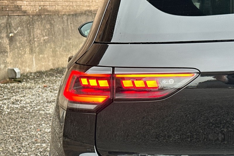 2025 (75) VOLKSWAGEN GOLF 2.0 TSI 333 R Black Edition 4Motion 5dr DSG 5034273