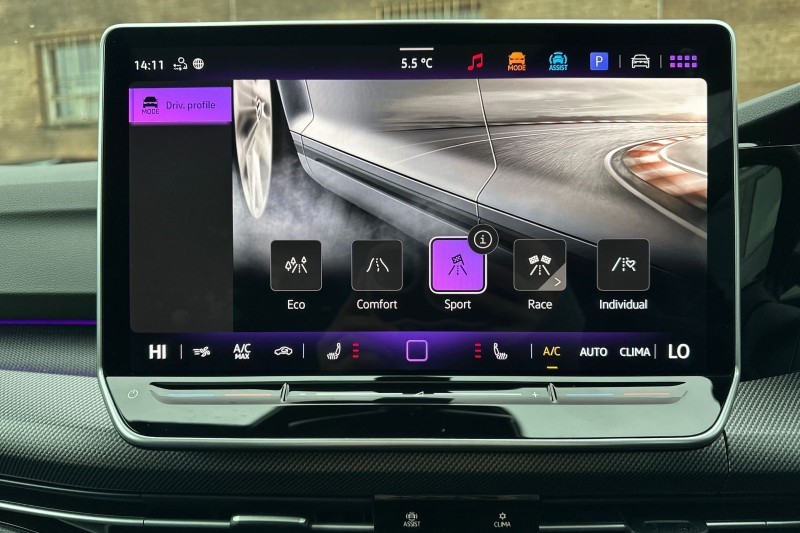 2025 (75) VOLKSWAGEN GOLF 2.0 TSI 333 R Black Edition 4Motion 5dr DSG 5034260