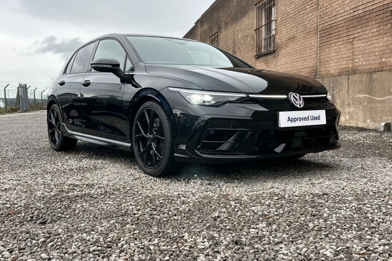 2025 (75) VOLKSWAGEN GOLF 2.0 TSI 333 R Black Edition 4Motion 5dr DSG 5034272