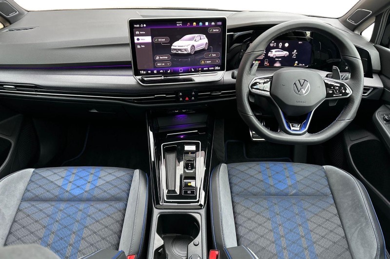 2025 (75) VOLKSWAGEN GOLF 2.0 TSI 333 R Black Edition 4Motion 5dr DSG 5034241