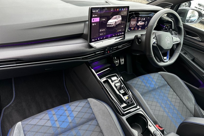 2025 (75) VOLKSWAGEN GOLF 2.0 TSI 333 R Black Edition 4Motion 5dr DSG 5034266