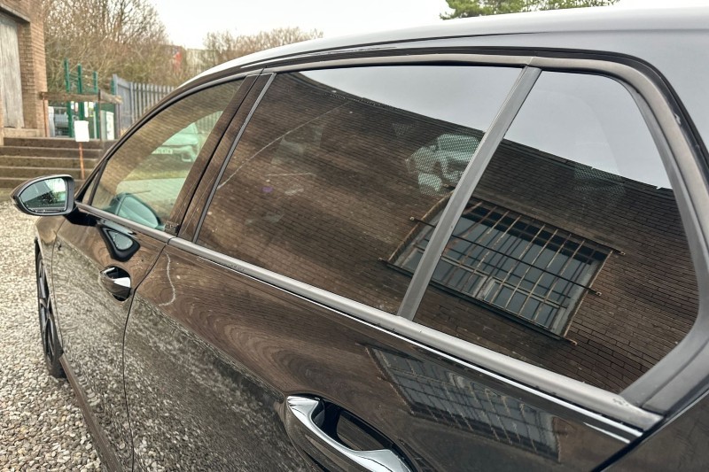 2025 (75) VOLKSWAGEN GOLF 2.0 TSI 333 R Black Edition 4Motion 5dr DSG 5034268