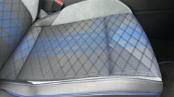 2025 (75) VOLKSWAGEN GOLF 2.0 TSI 333 R Black Edition 4Motion 5dr DSG 5034248