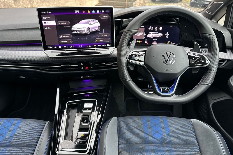 2025 (75) VOLKSWAGEN GOLF 2.0 TSI 333 R Black Edition 4Motion 5dr DSG 5034254