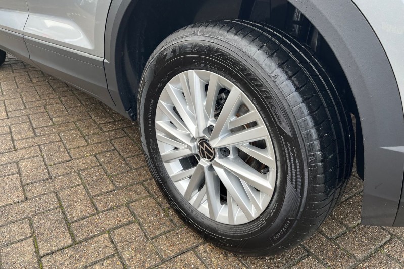 2024 (74) VOLKSWAGEN T-ROC 1.5 TSI Life 5dr DSG 4704817