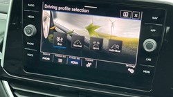 2022 (22) VOLKSWAGEN T-ROC 1.5 TSI R-Line 5dr 4675235