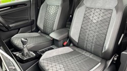 2022 (22) VOLKSWAGEN T-ROC 1.5 TSI R-Line 5dr 4675241