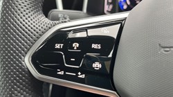 2022 (22) VOLKSWAGEN T-ROC 1.5 TSI R-Line 5dr 4675226