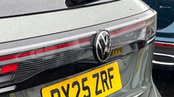 2025 (25) VOLKSWAGEN TIGUAN 1.5 TSI 272 eHybrid R-Line 5dr DSG 4689409