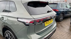 2025 (25) VOLKSWAGEN TIGUAN 1.5 TSI 272 eHybrid R-Line 5dr DSG 4689408