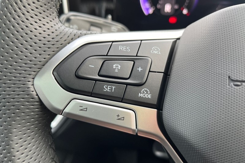 2025 (25) VOLKSWAGEN TIGUAN 2.0 TDI R-Line 5dr DSG 4716712