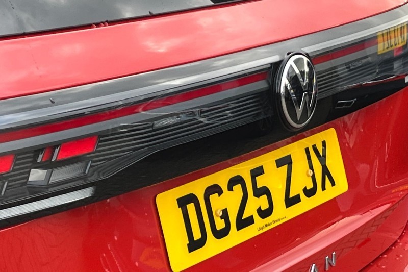 2025 (25) VOLKSWAGEN TIGUAN 2.0 TDI R-Line 5dr DSG 4716737