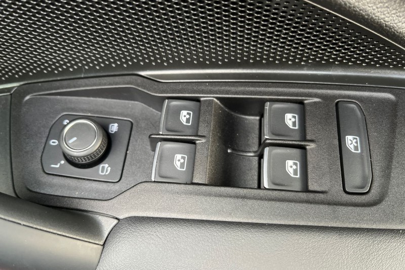 2025 (25) VOLKSWAGEN TIGUAN 2.0 TDI R-Line 5dr DSG 4716707