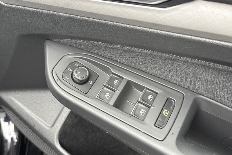 2023 (23) VOLKSWAGEN GOLF 1.5 TSI Life 5dr 4781643