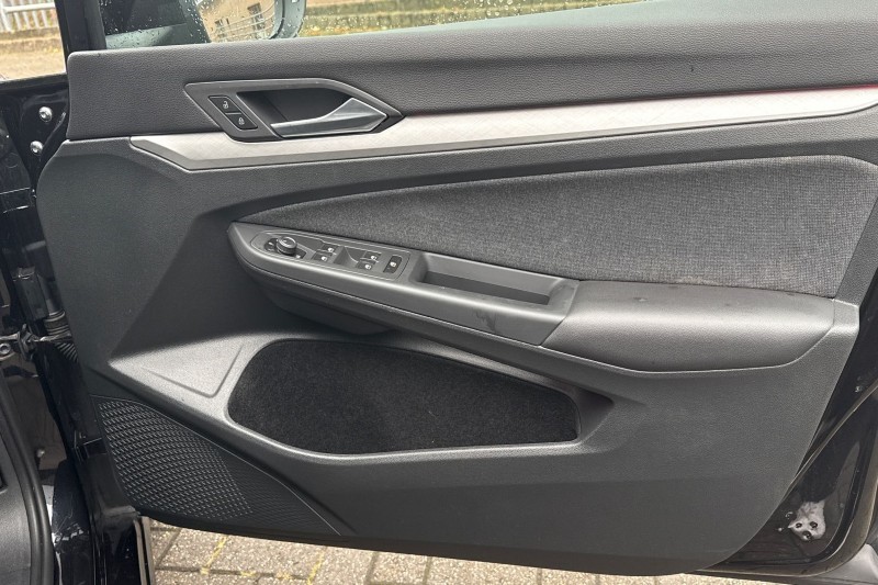 2023 (23) VOLKSWAGEN GOLF 1.5 TSI Life 5dr 4781641