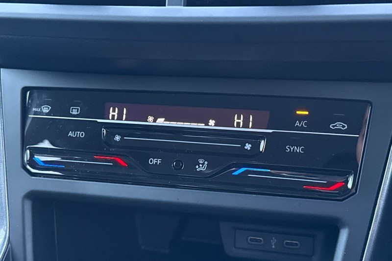 2022 (22) VOLKSWAGEN POLO 1.0 TSI Style 5dr 4760409